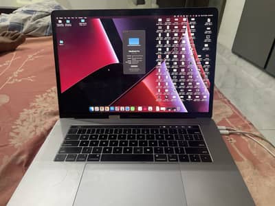 Macbook 2018 pro i9 32/512 16 inches with 4 gb deducated card