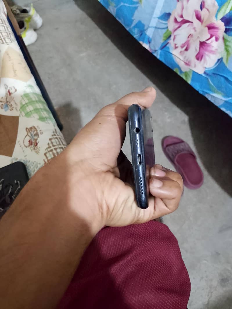 OPPO A1k 4