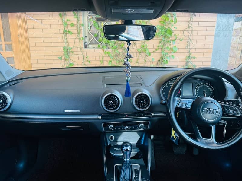 Audi A3 2017 4