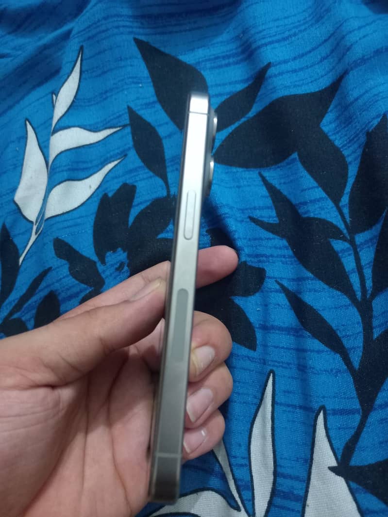 iphone 15 pro 0
