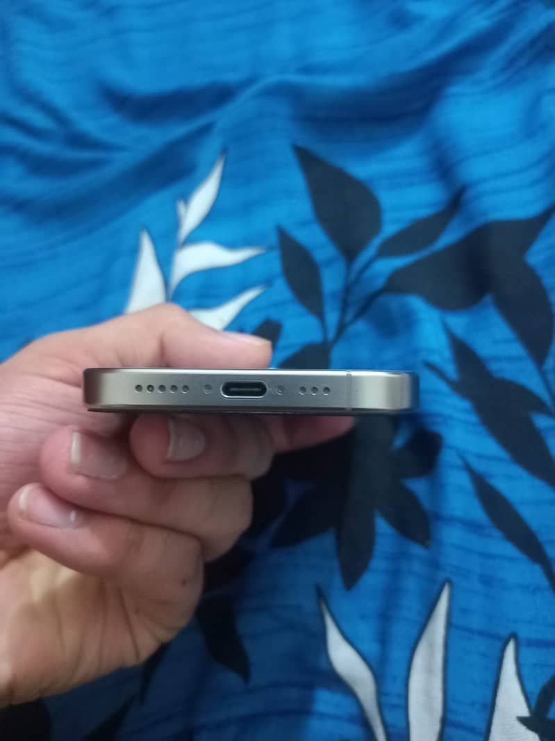 iphone 15 pro 2