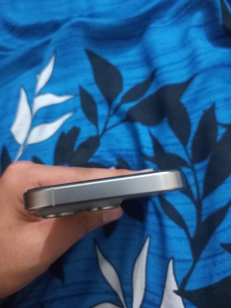 iphone 15 pro 3