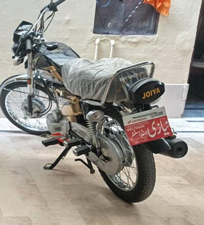 HONDA 125 gold edicion