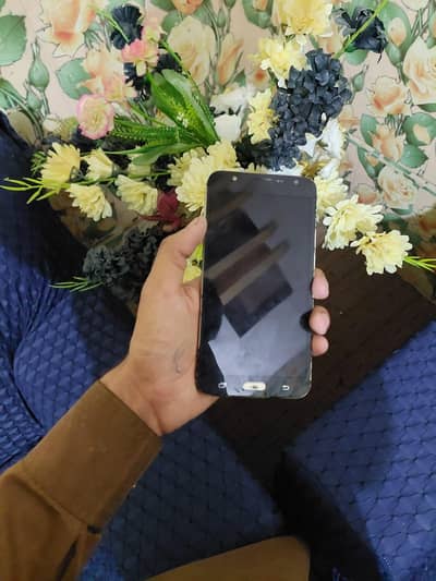 Samsung Mobile J4 for sale ok set 03266936337 whatsapp