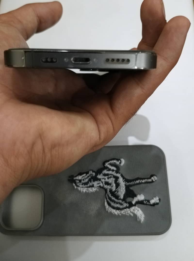 iPhone 13 pro 2
