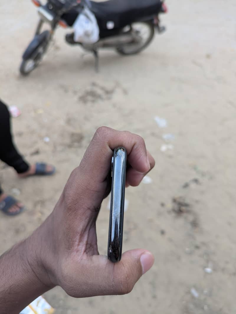 Apple iPhone X 1