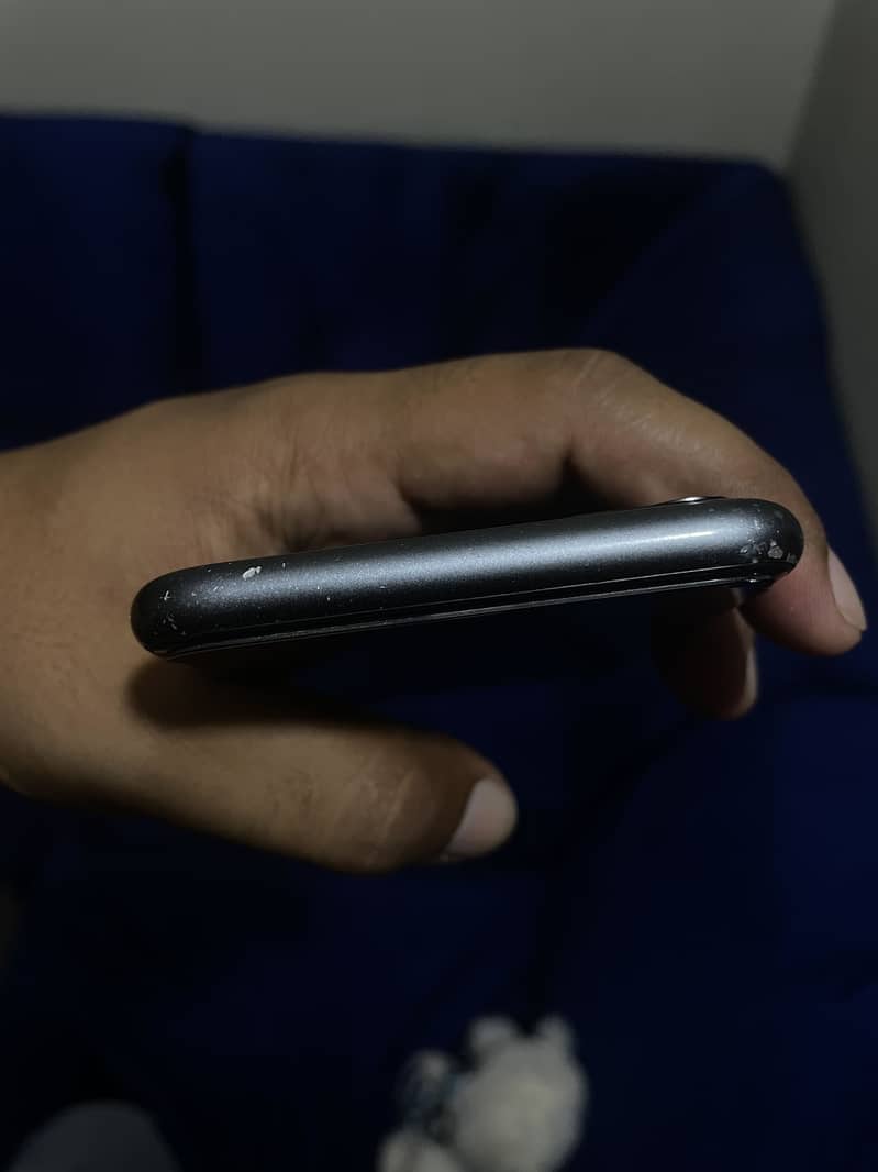 Apple iPhone 11 2