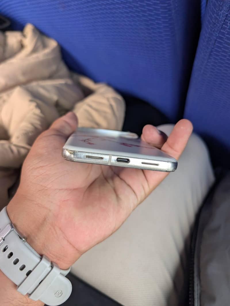 Google Pixel 8 Pro 2