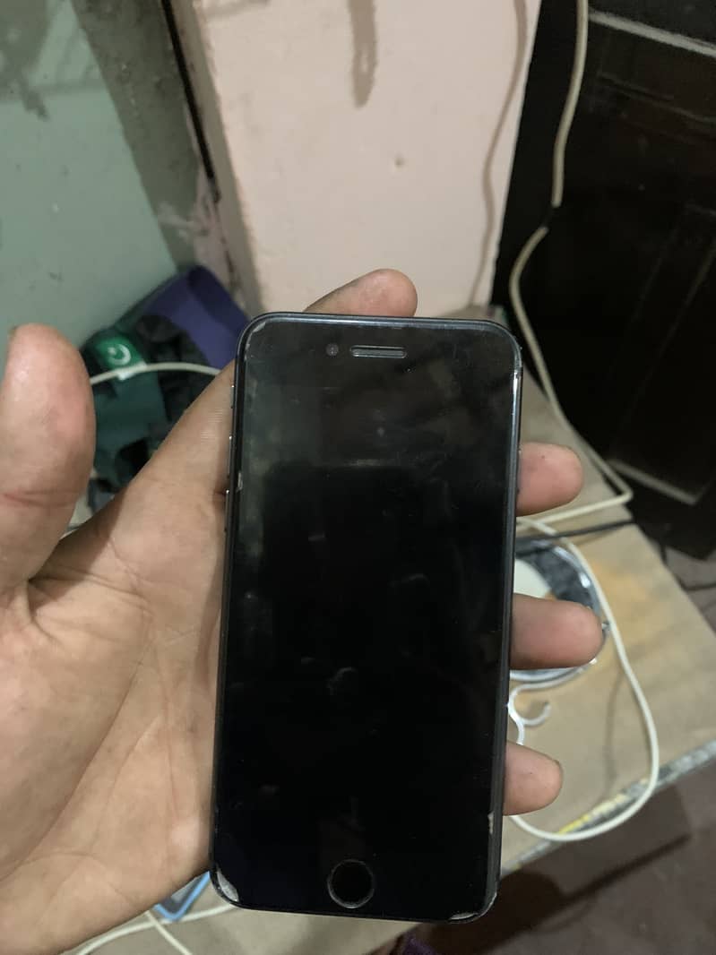 Apple iPhone 8 6