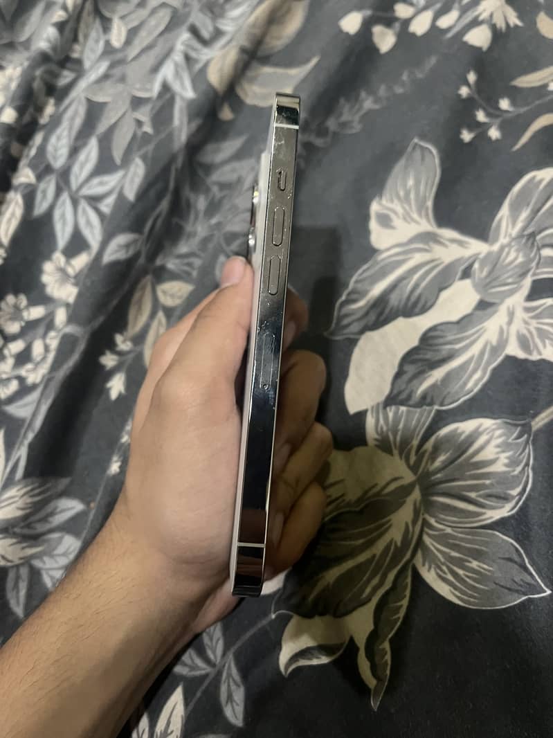 iphone 13 pro 3