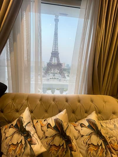 2 bed furnished appartment for rent facing eifel tower