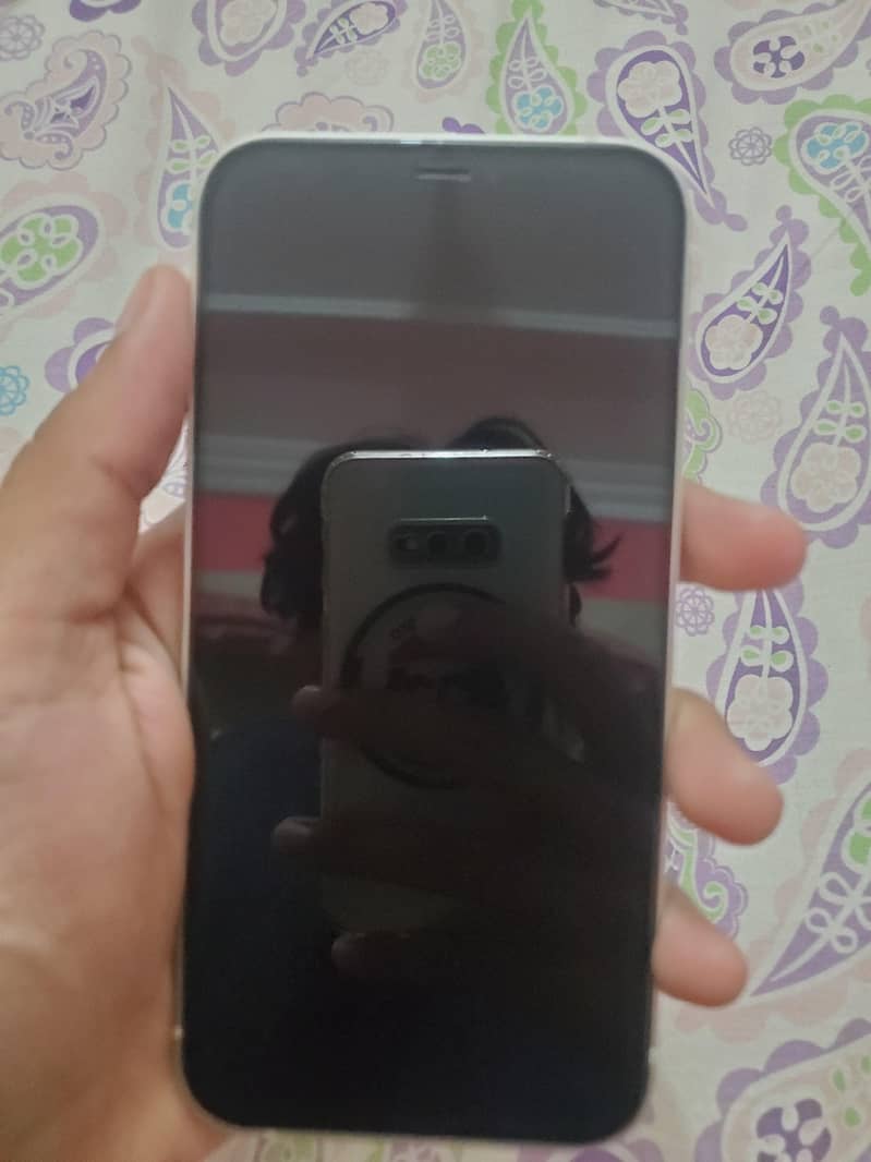 Apple iPhone 12 1