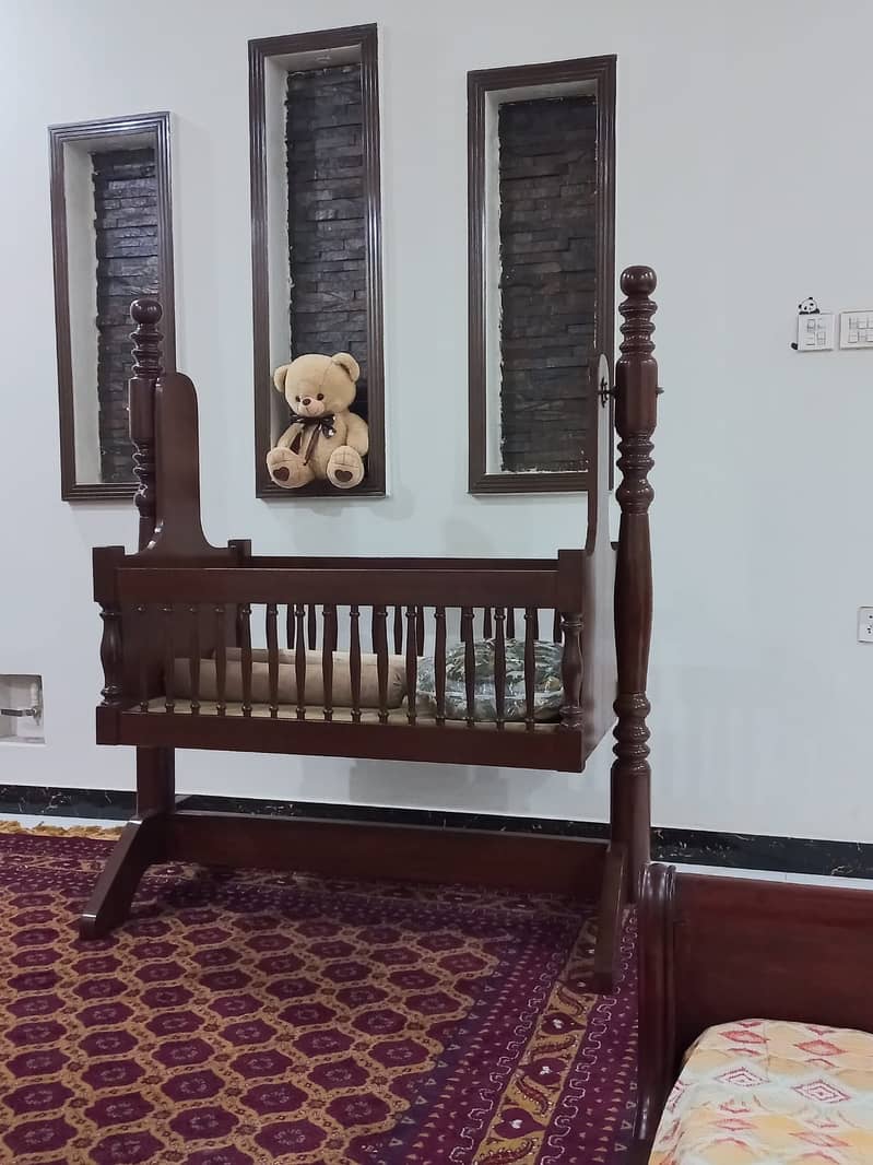 Baby Cot 0
