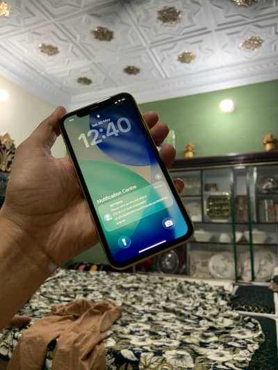 Apple iPhone 11  sim time