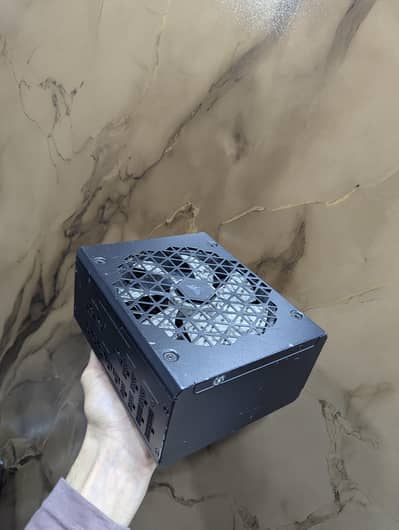 Corsair RM1000x SHIFT – 1000W | 80+ Gold | ATX 3.0 | PCIe 5.0