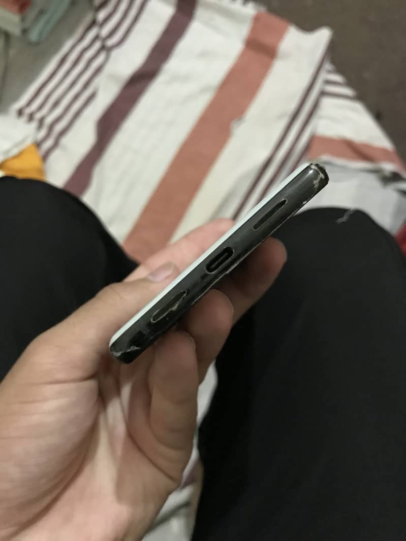 Google Pixel 6 4