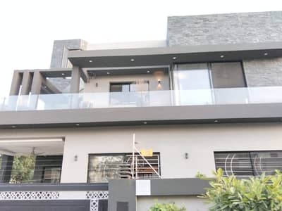 10 Marla Brand New Corner House Available For Rent