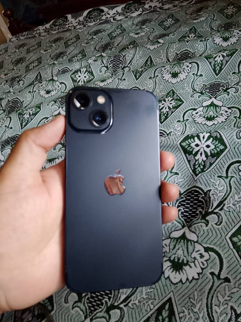 Apple iPhone 13 0