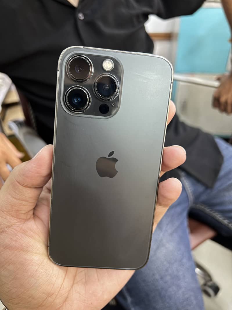 Apple iPhone 13 Pro 2