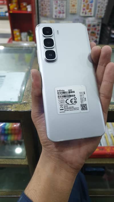 Infinix hot 60 puls new condition 256gb