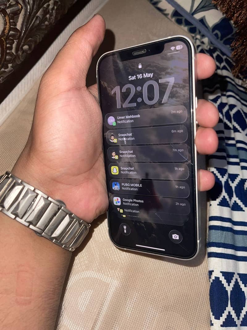 Apple iPhone 12 1