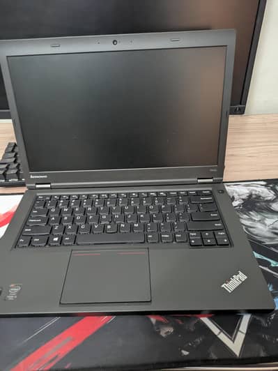 ldnovo Thinkpad t440p i5 4th 4gb ram 128 gb ssd with charger