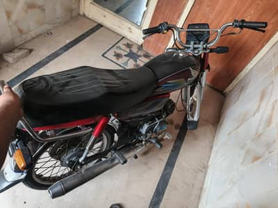 Honda CD 70 Red Model 2021
