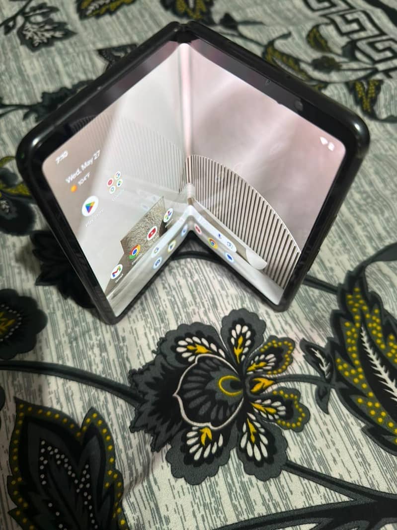 Google Pixel Fold 1
