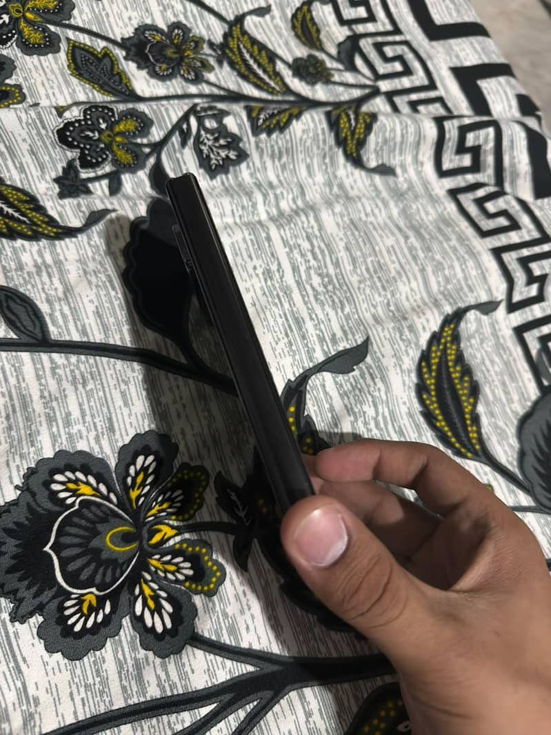 Google Pixel Fold 13
