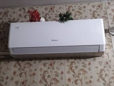 Gree 1 ton Plur Plus modl inverter totaly genuine within warranty card
