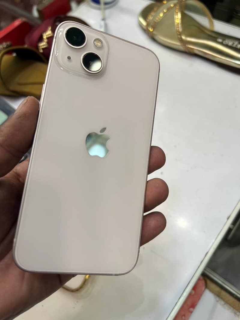 Apple iPhone 13 0