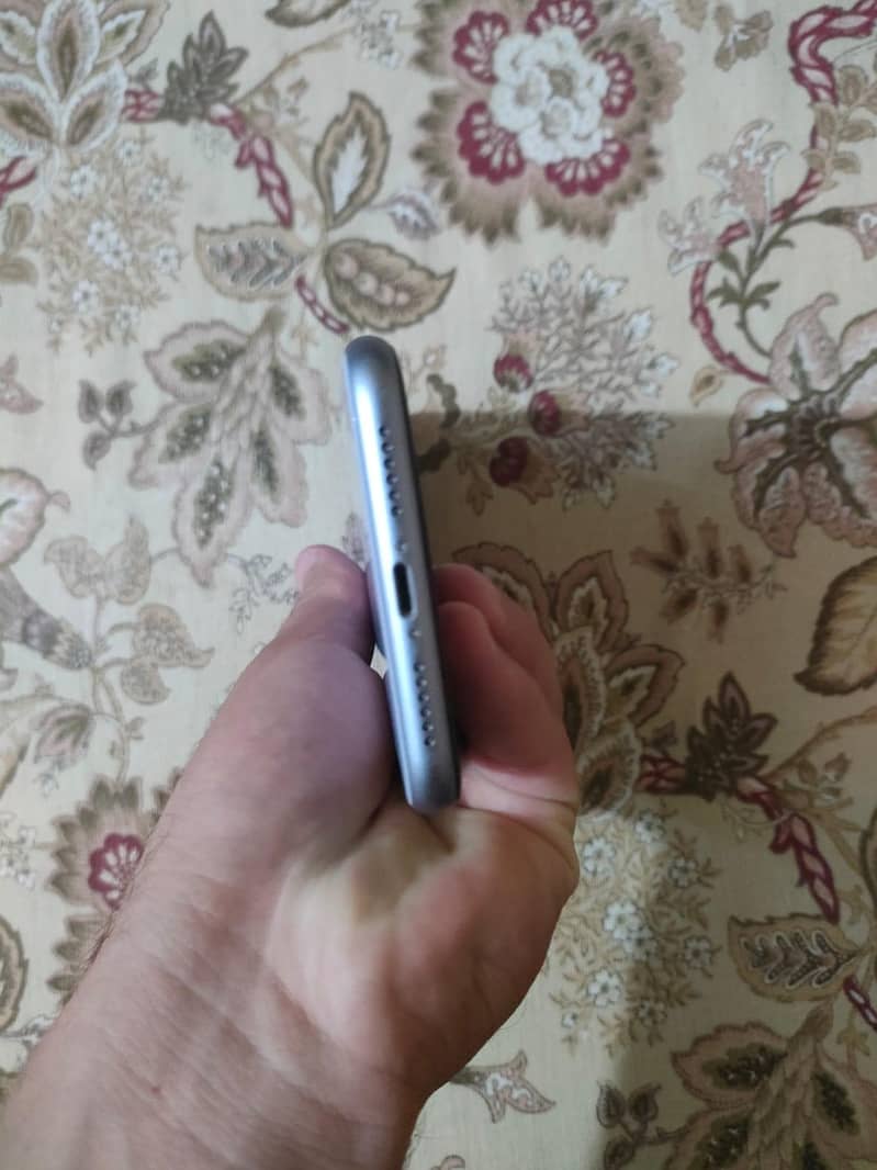 Apple iPhone 11 1