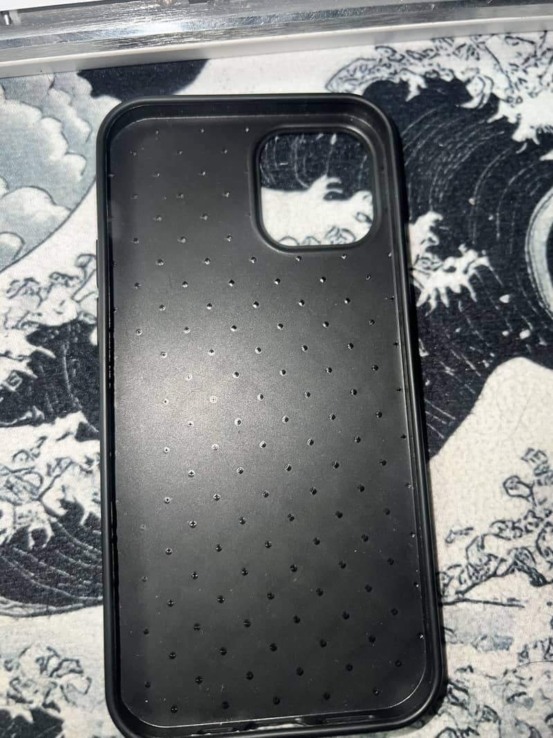 iPhone 12 Pro 3 case 2