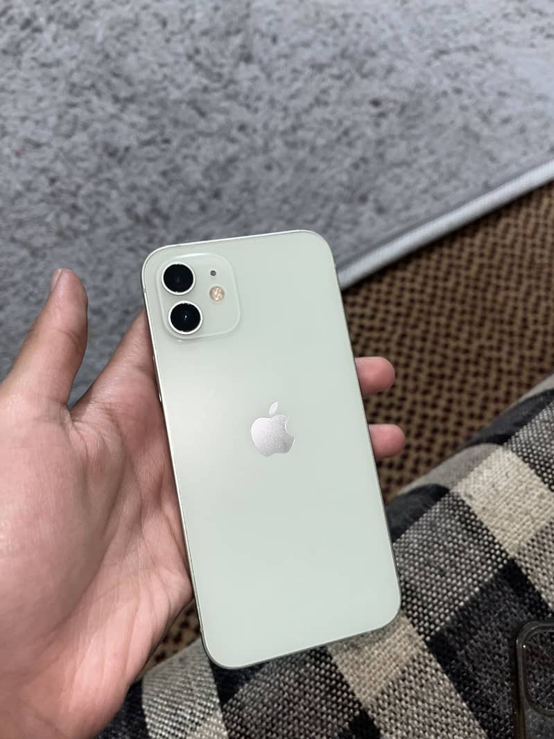 Apple iPhone 12 0