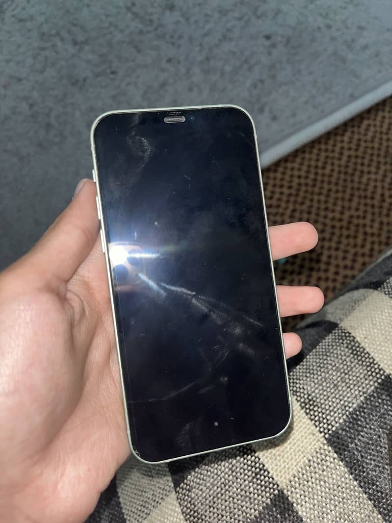 Apple iPhone 12 2