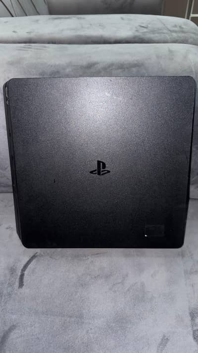 ps4 slim I tb with 2 original controlers  jail break full of games