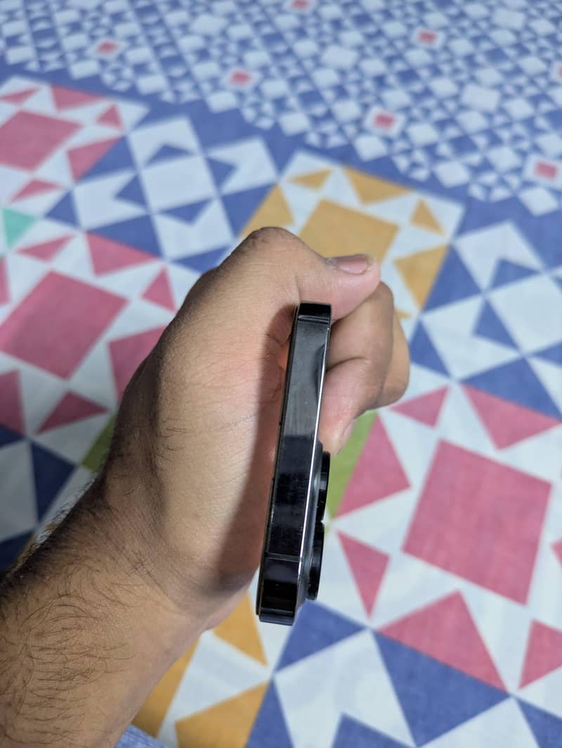Apple iPhone 13 Pro 3