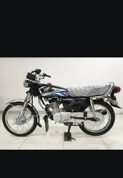 2025 model  Only 500 kelo meter use  Hyd num