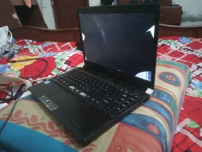 LCD Tooti hai Toshiba portege Core i3 3rd Generation 250GB Hard 4GBRAM