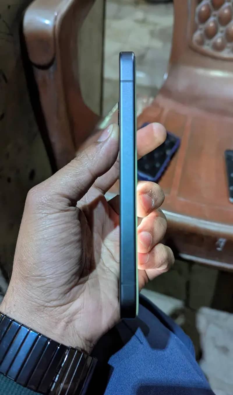 Google Pixel 9a 1