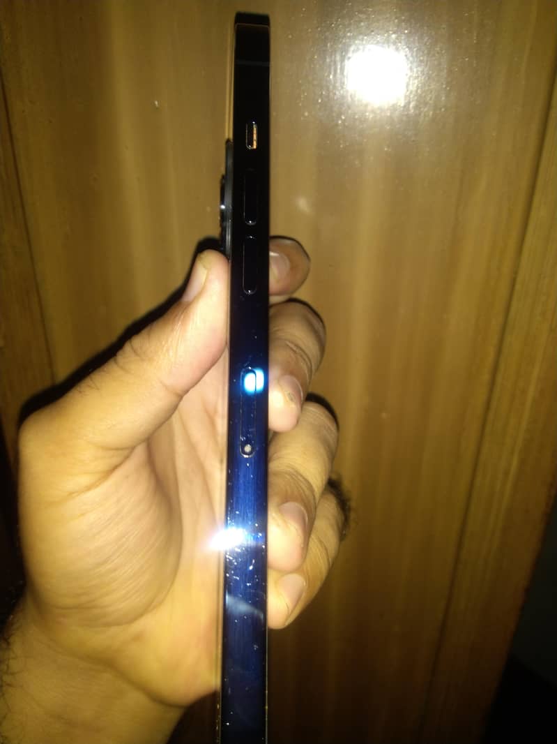 iPhone 12 Pro Max 2