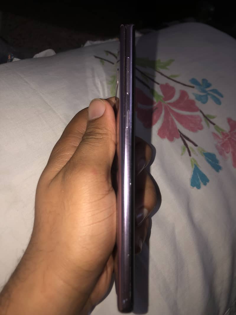 Samsung Mobile Note 9 7