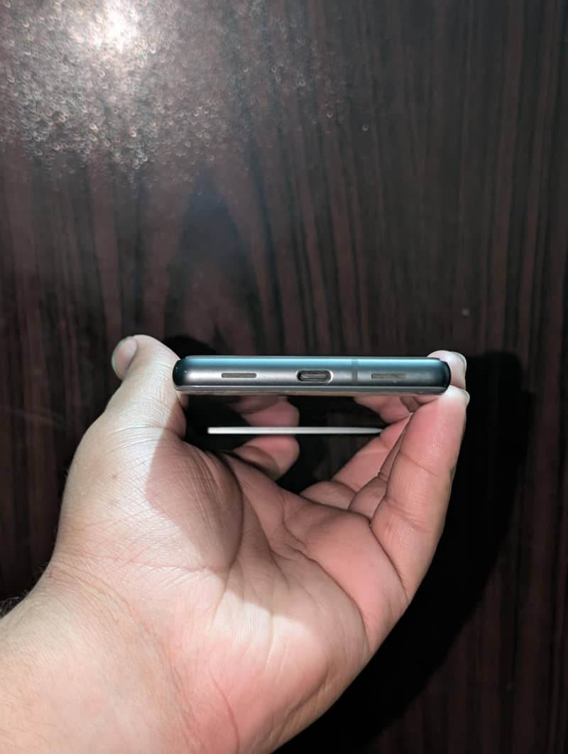 Google Pixel 7a 4