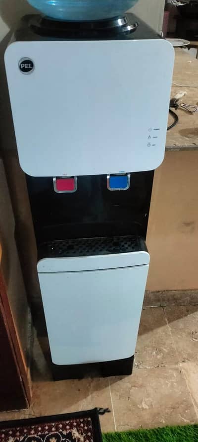 pel dispenser with refrigerator