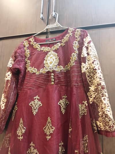 condtion 10/10 partywear