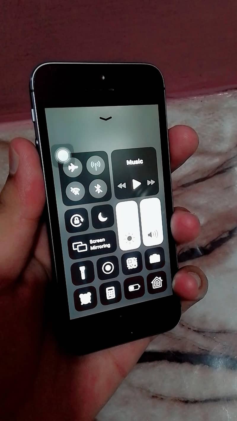 iPhone 5s. 6