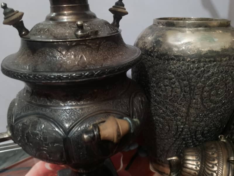 خوبصورت قدیم سماوار چائے والا ہکا مگ کٹورا انٹیک جالی کل وزن 3400 گرام 2