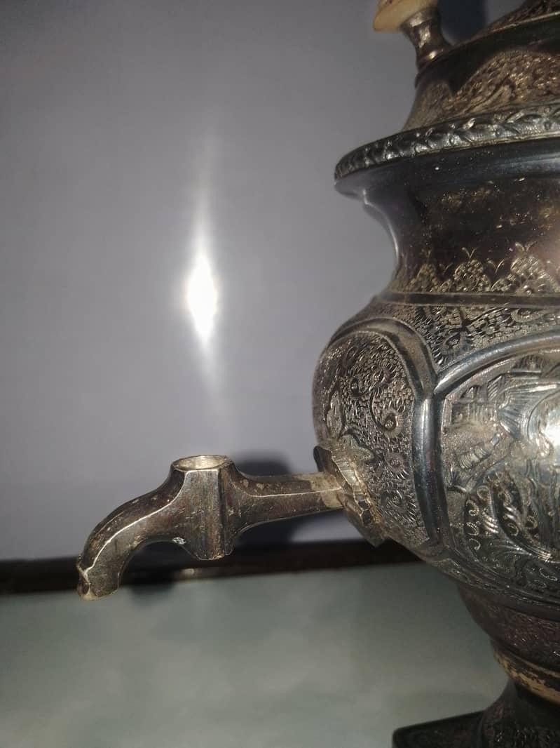 خوبصورت قدیم سماوار چائے والا ہکا مگ کٹورا انٹیک جالی کل وزن 3400 گرام 8