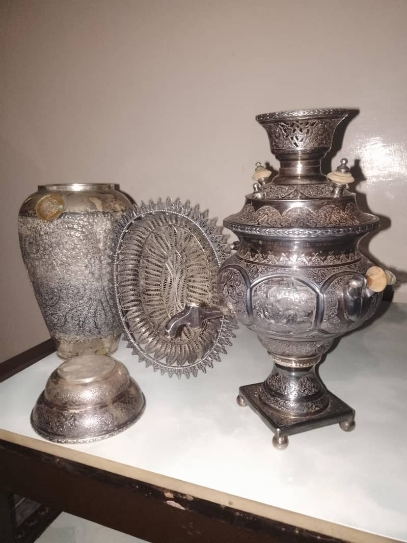 خوبصورت قدیم سماوار چائے والا ہکا مگ کٹورا انٹیک جالی کل وزن 3400 گرام 15