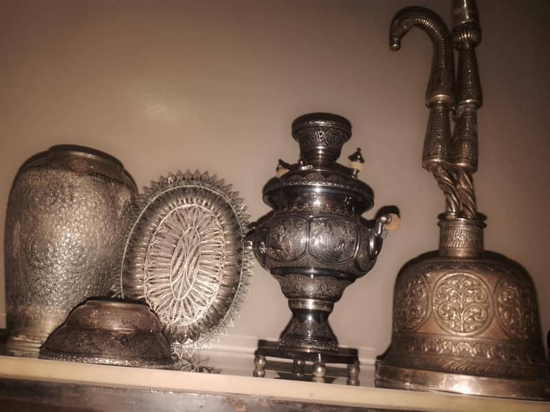خوبصورت قدیم سماوار چائے والا ہکا مگ کٹورا انٹیک جالی کل وزن 3400 گرام 17